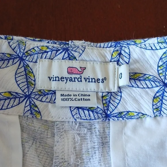 Vineyard Vines- Ocean Reef Leaf Shorts - Picture 3 of 5
